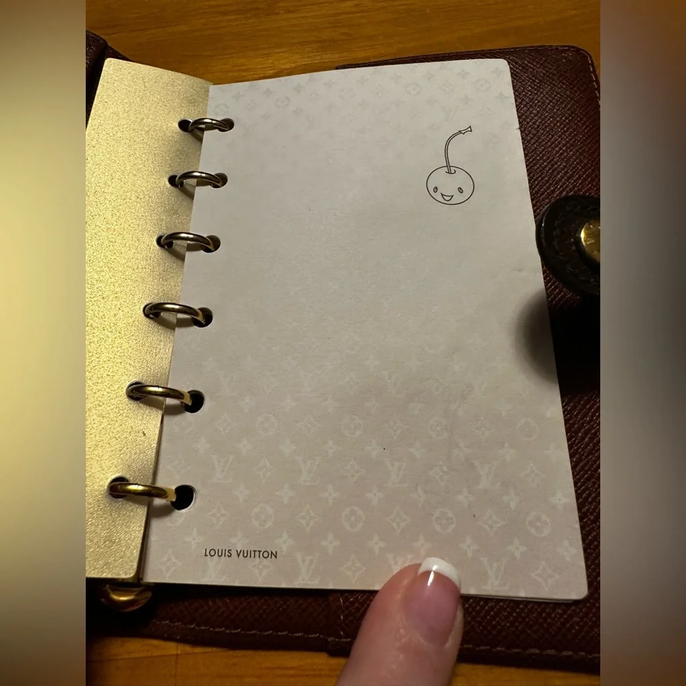 Louis Vuitton Brown Monogram Agenda in Like New Condition